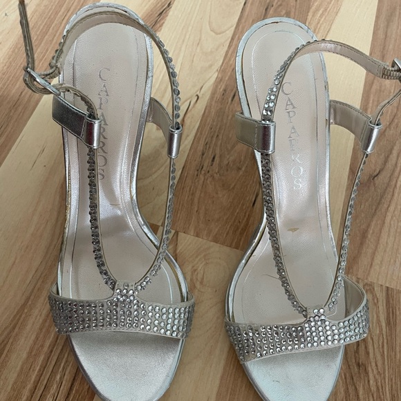 Silver heels with crystal straps - Picture 2 of 4